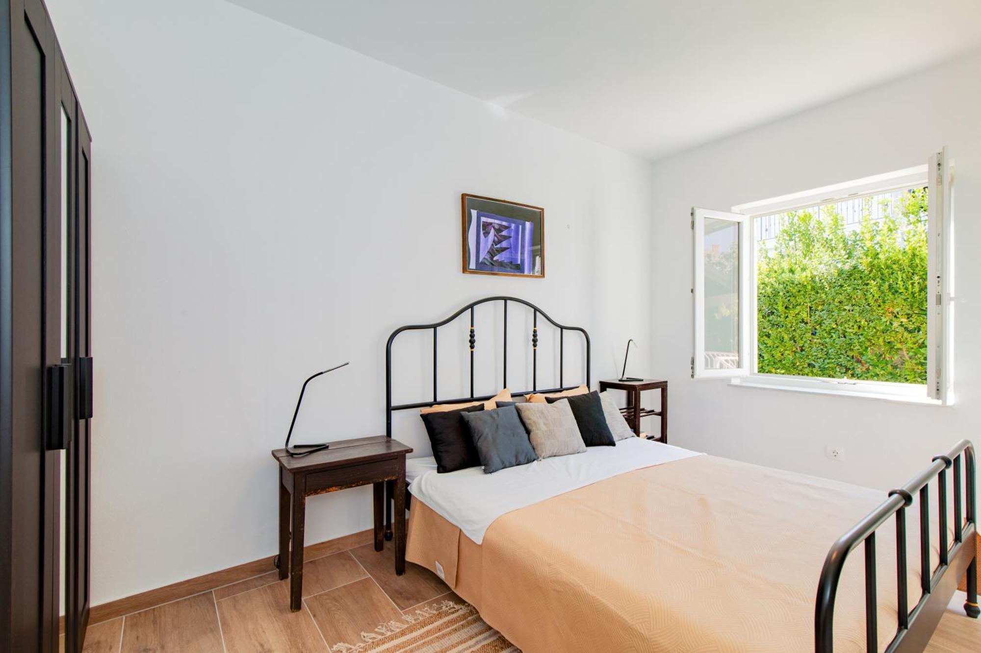 Apartament Cesarica *